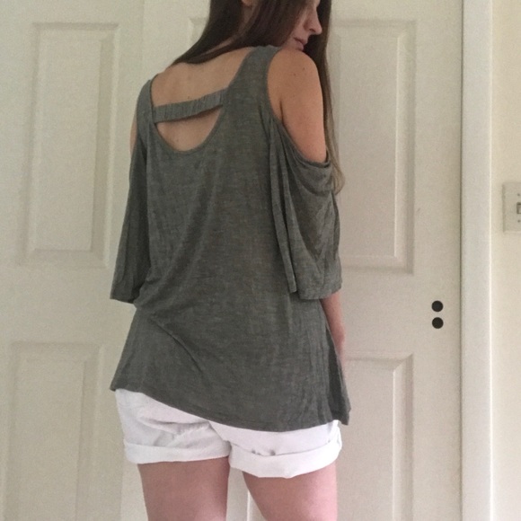 Sage cold shoulder top - Picture 4 of 4